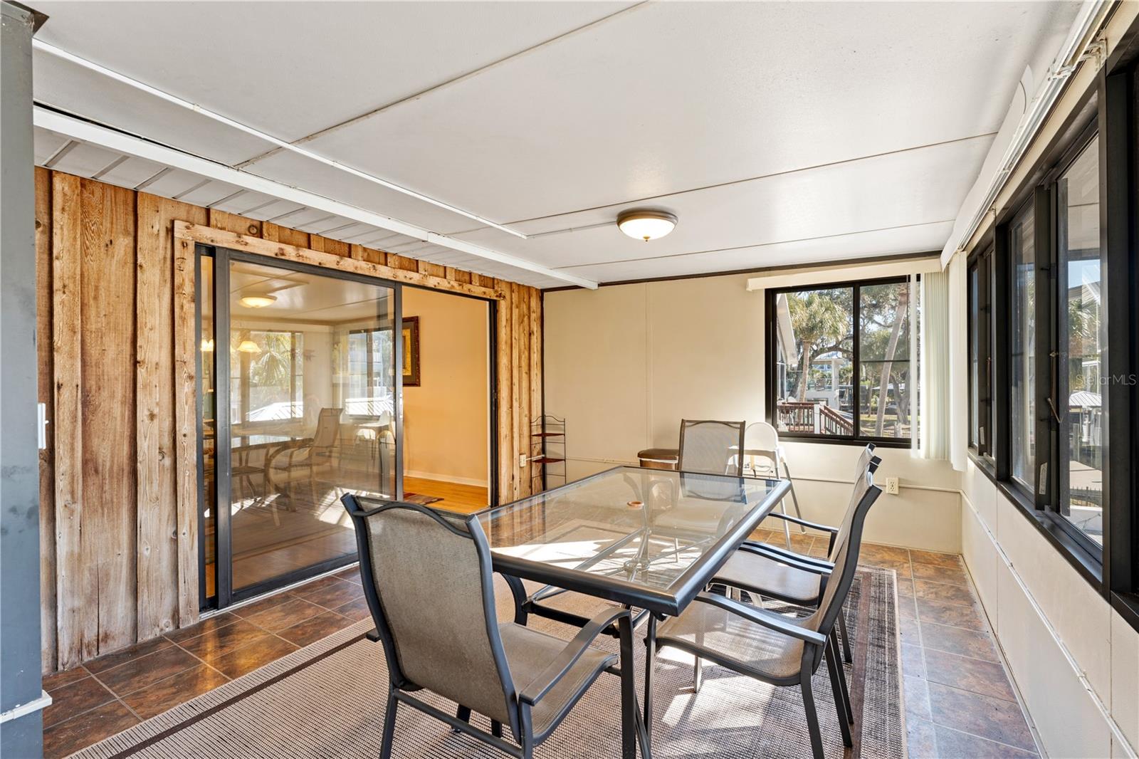 Listing photo id 16 for 11494 W. Pope Court