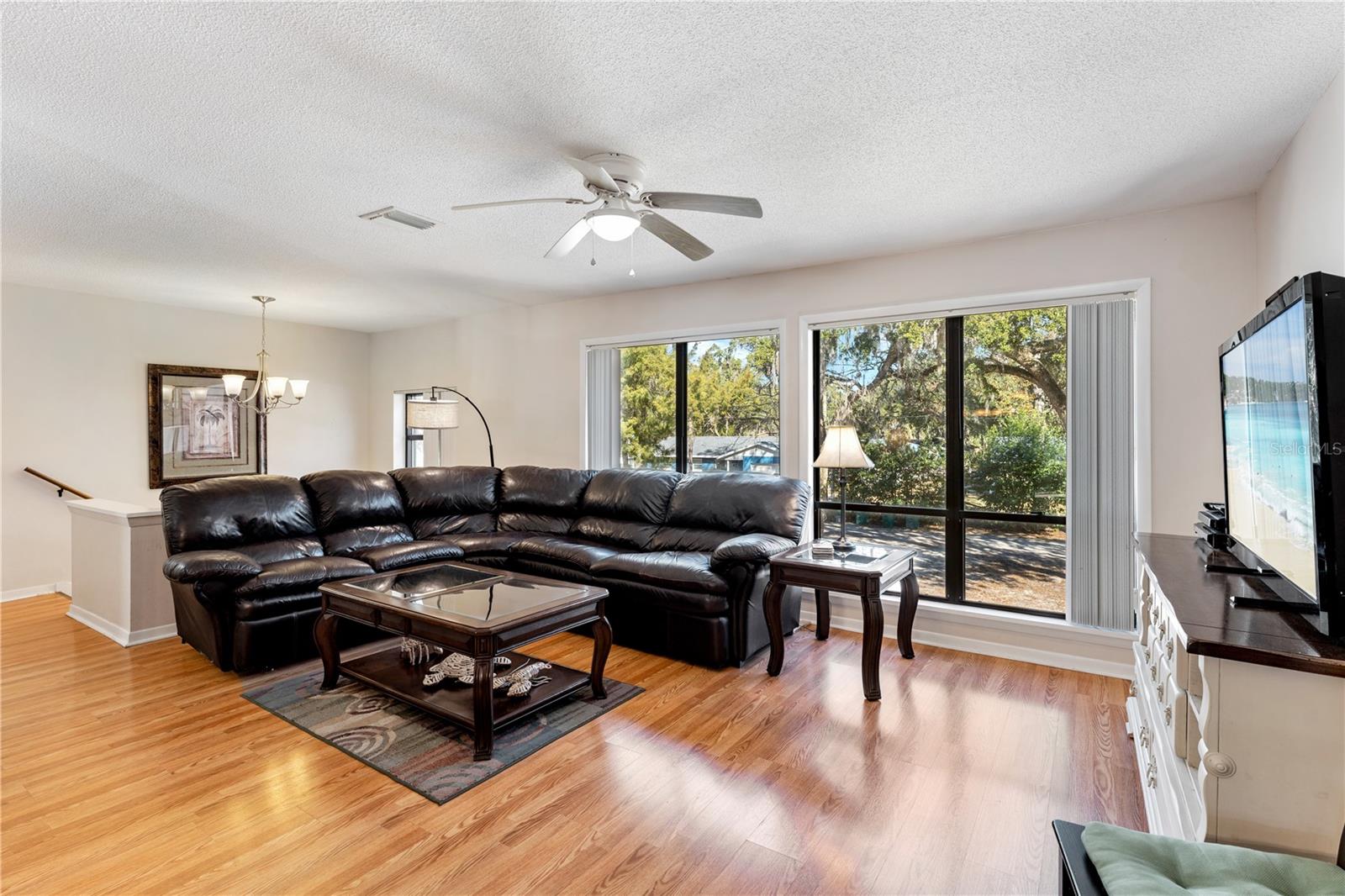 Listing photo id 3 for 11494 W. Pope Court