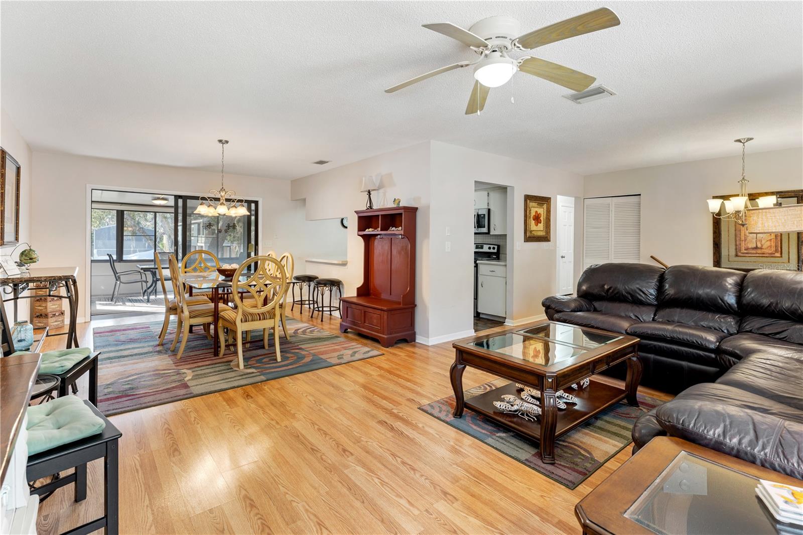 Listing photo id 4 for 11494 W. Pope Court