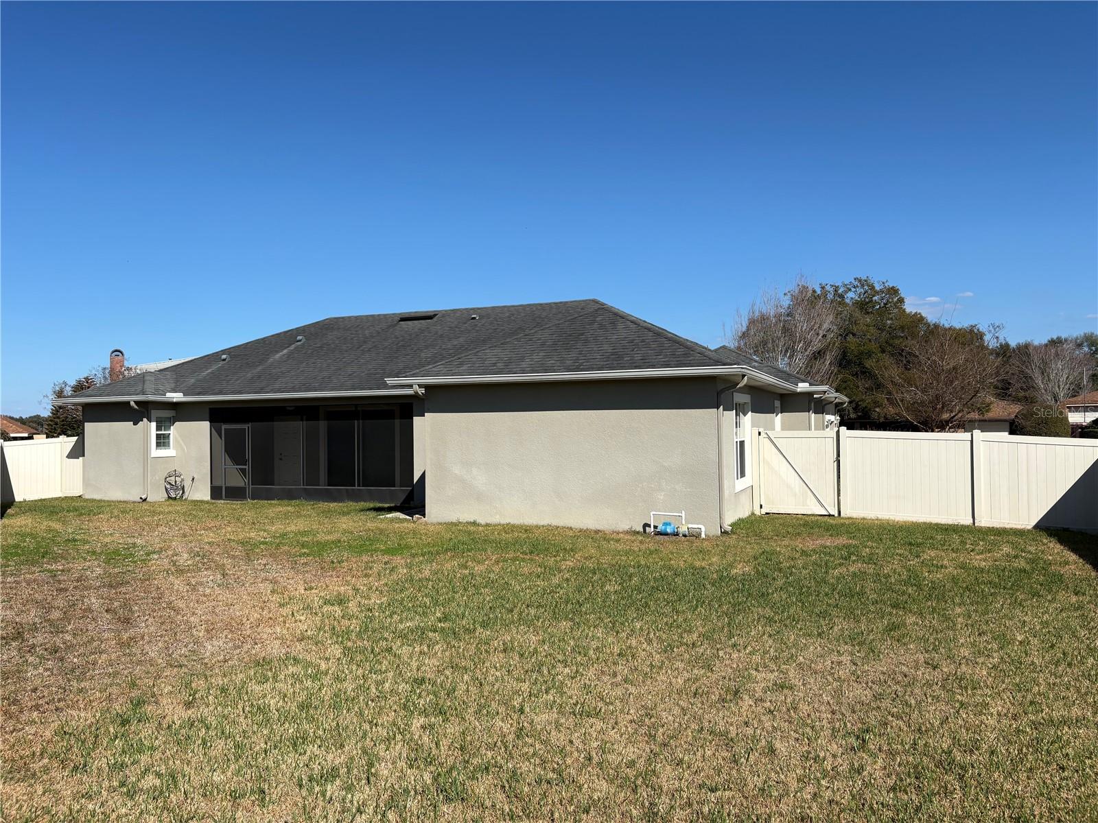 Image 27 of 29 For 2118 Edgewater Circle