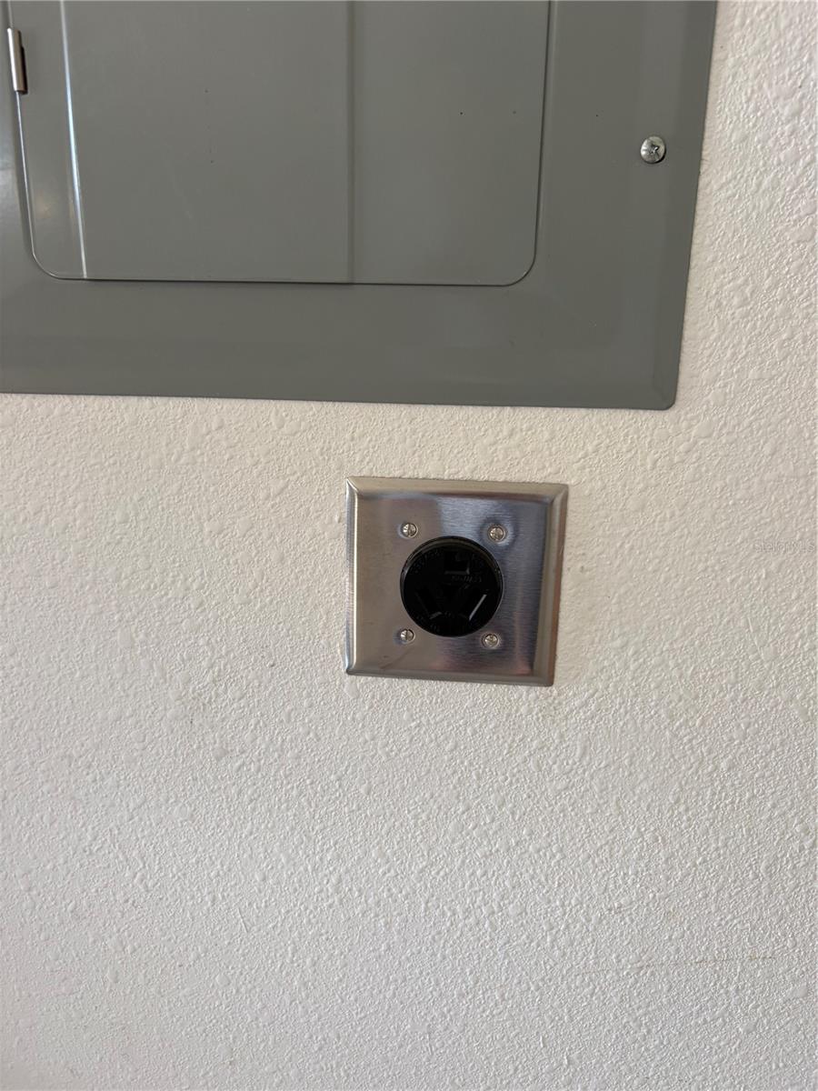 Image 29 of 29 For 2118 Edgewater Circle