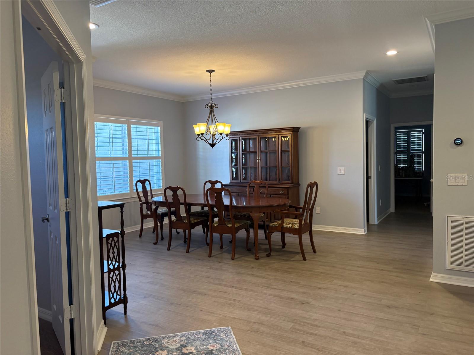 Image 4 of 29 For 2118 Edgewater Circle