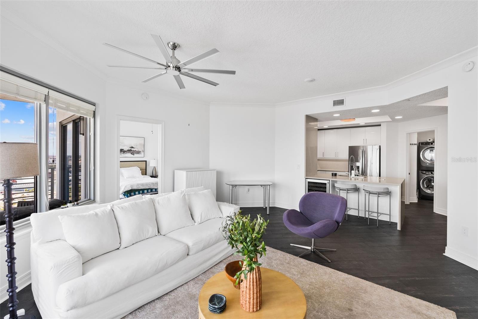 Image 10 of 41 For 1209 Cumberland Avenue 2103