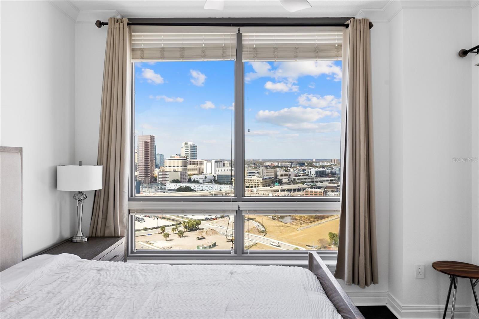 Image 18 of 41 For 1209 Cumberland Avenue 2103