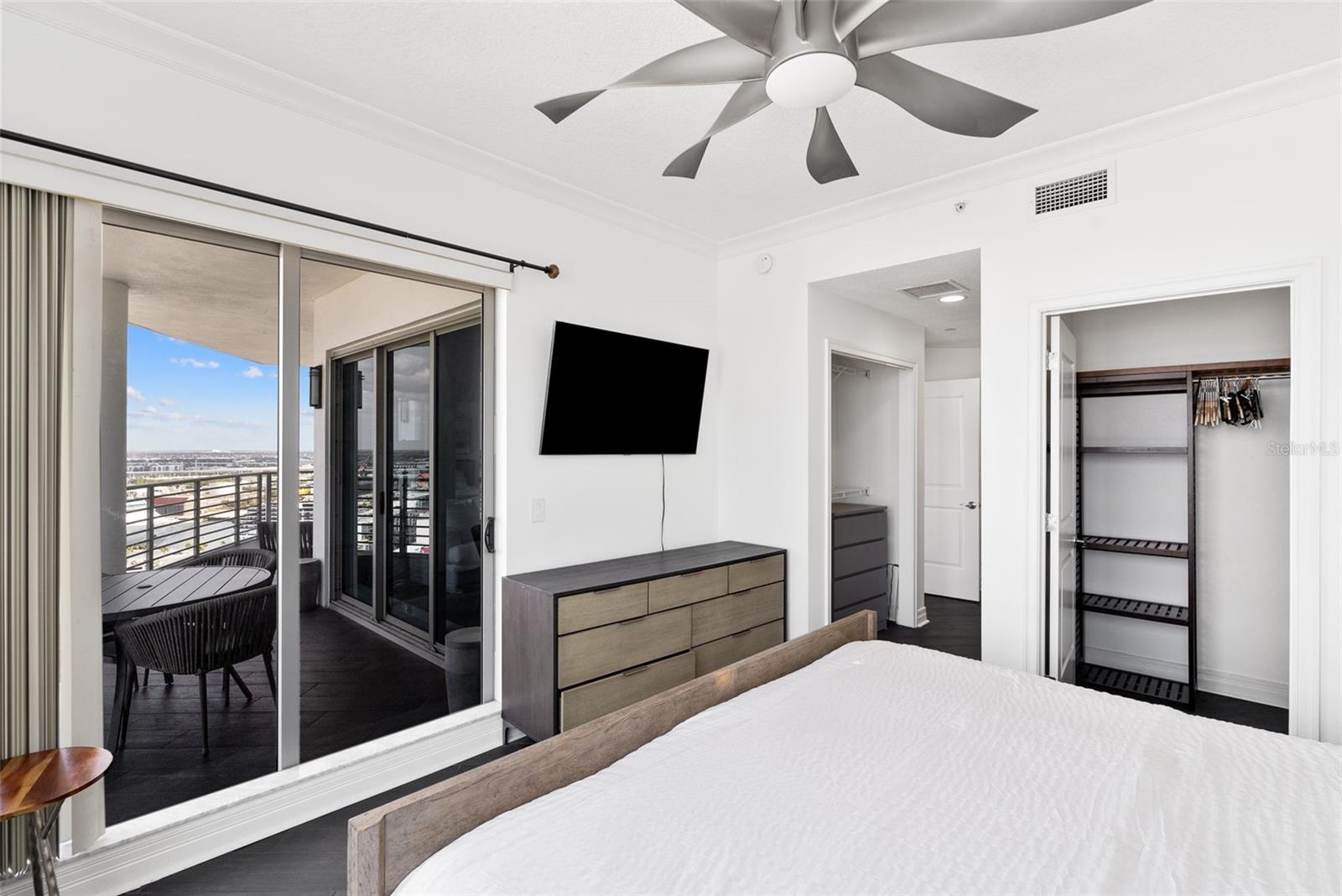 Image 19 of 41 For 1209 Cumberland Avenue 2103