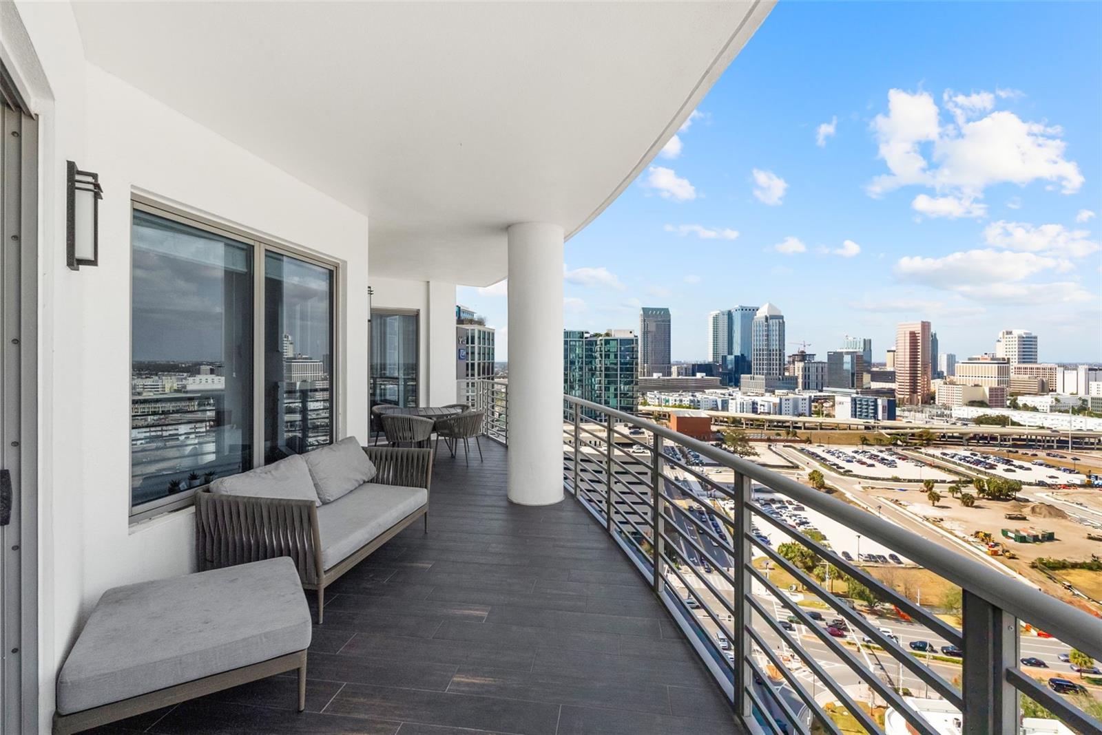 Image 26 of 41 For 1209 Cumberland Avenue 2103