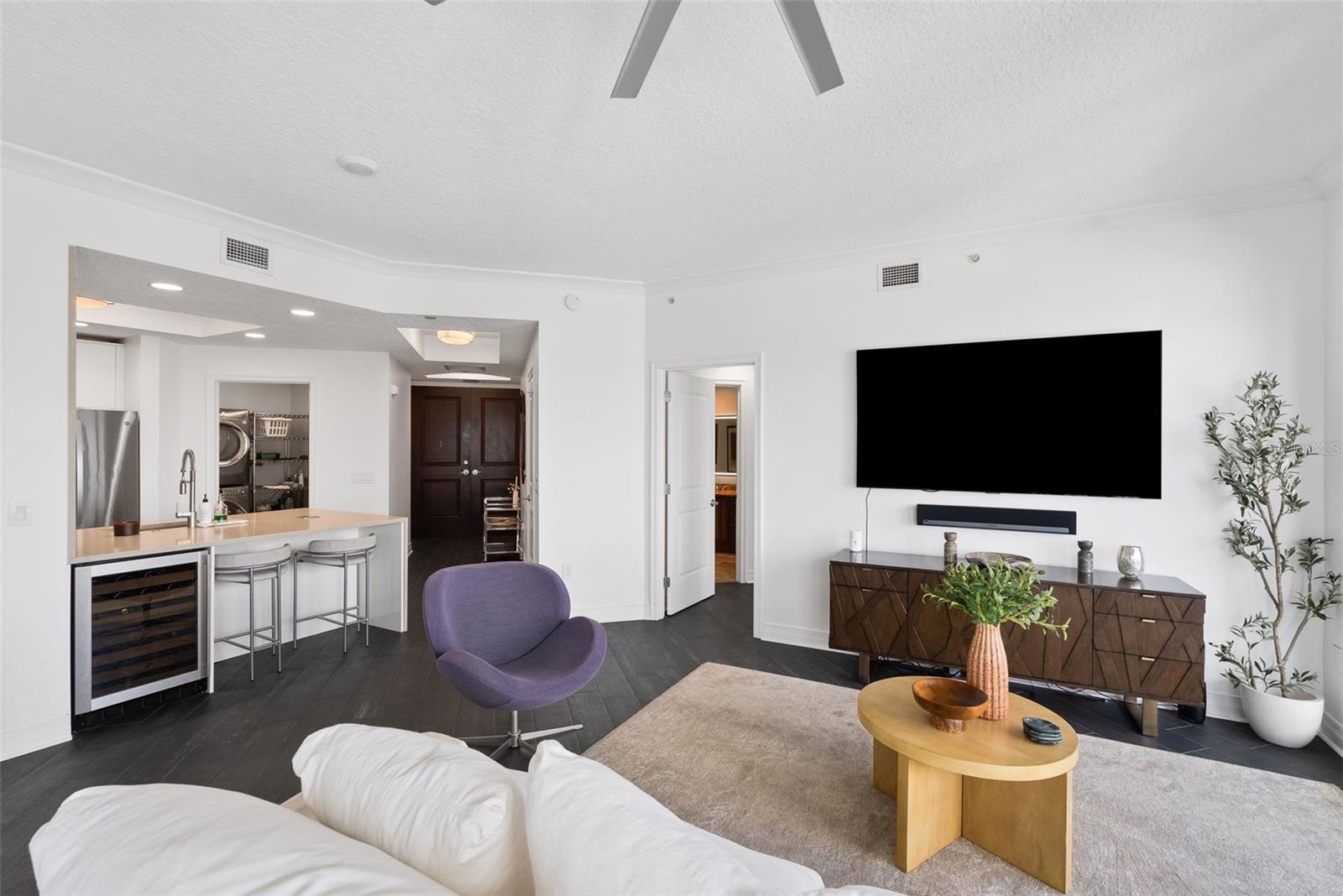 Image 9 of 41 For 1209 Cumberland Avenue 2103