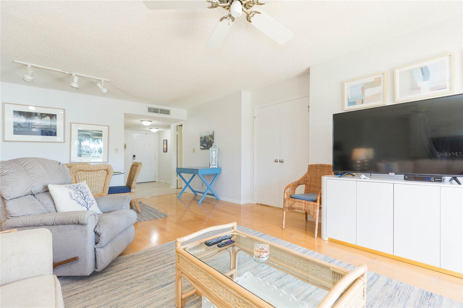 Image 8 of 36 For 6080 Bahia Del Mar Circle 113