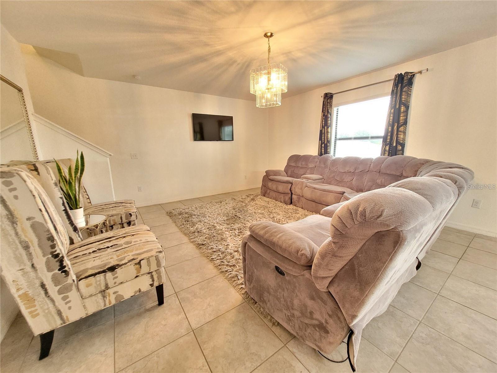 Image 7 of 53 For 10162 Carloway Hills Drive