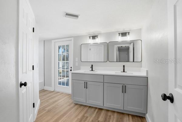 Image 17 of 29 For 9642 Elgin Boulevard