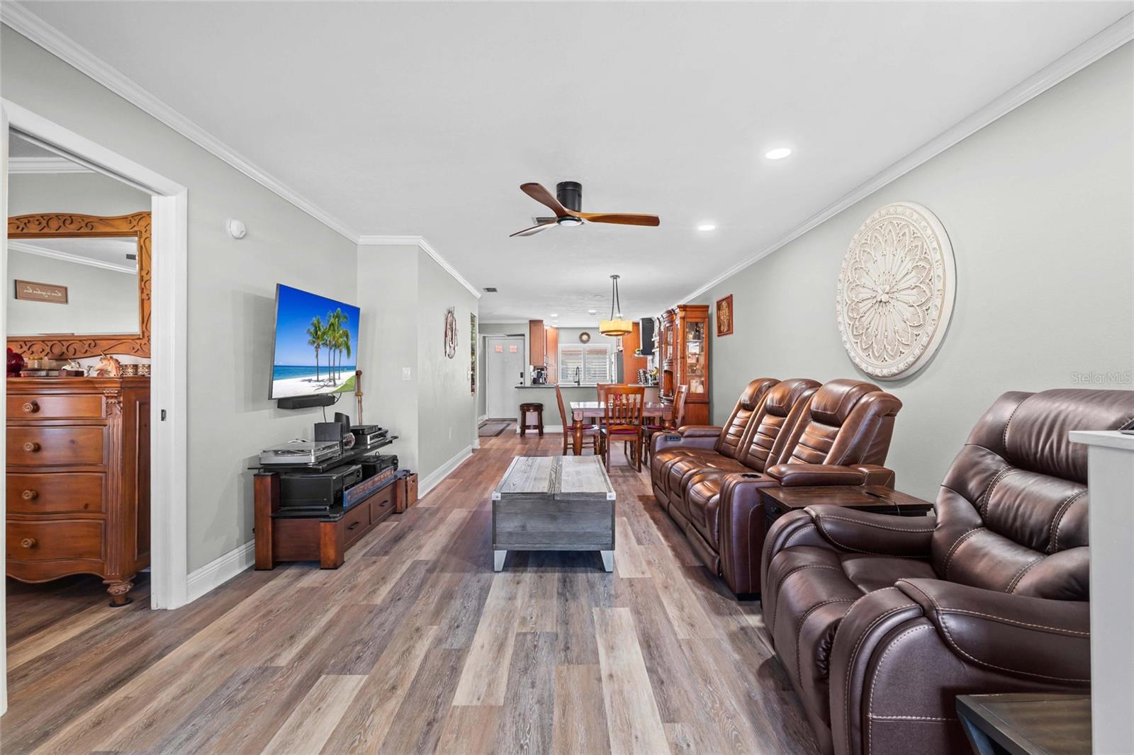 Image 13 of 44 For 19029 Us Highway 19 N 27e