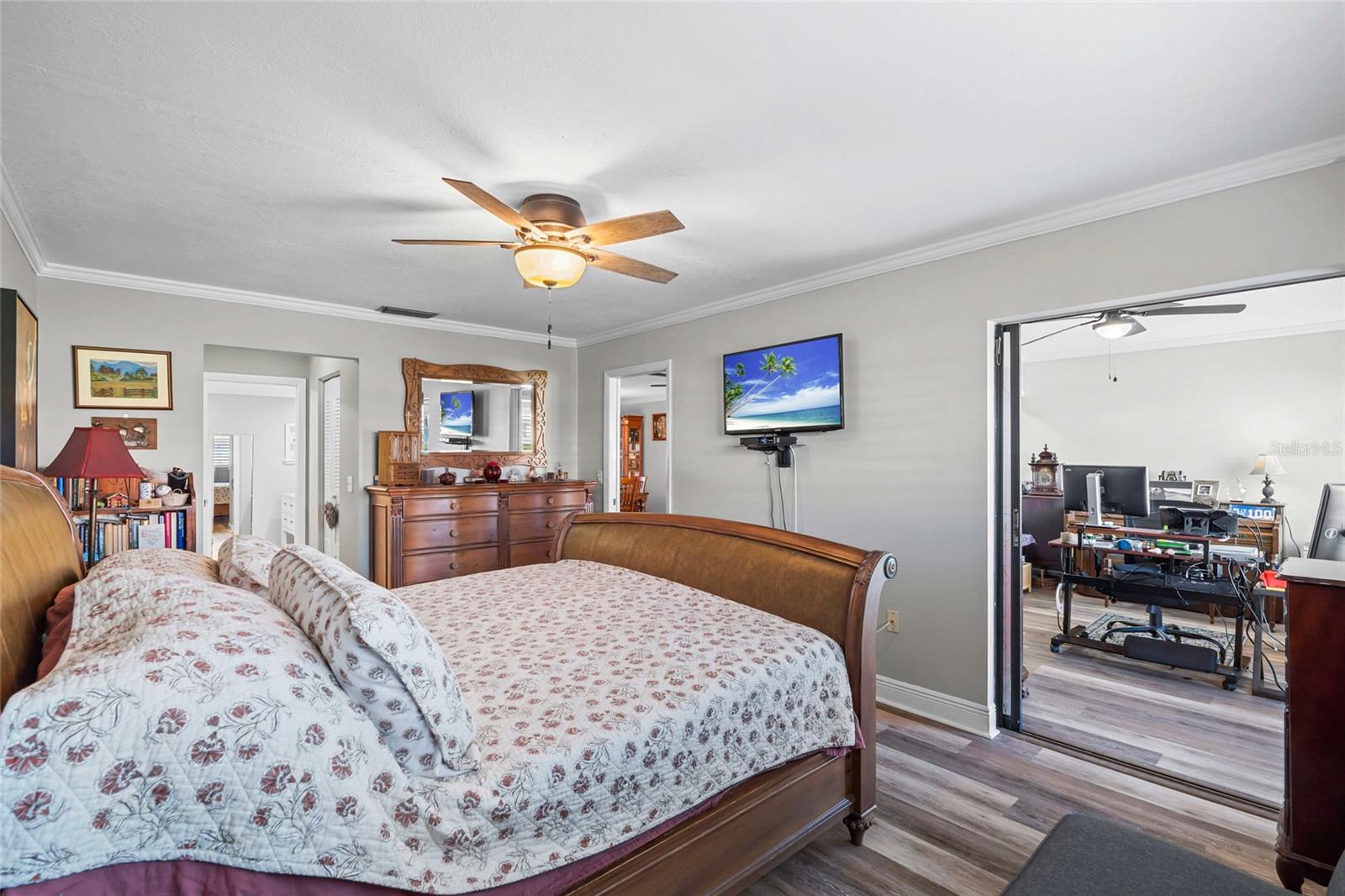 Image 17 of 44 For 19029 Us Highway 19 N 27e