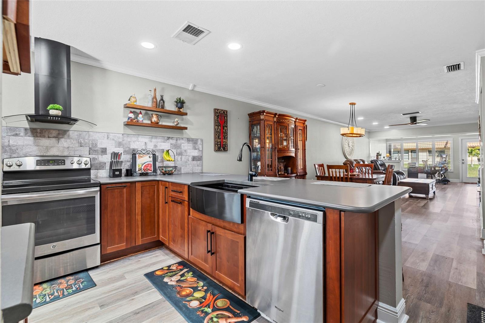 Image 3 of 44 For 19029 Us Highway 19 N 27e