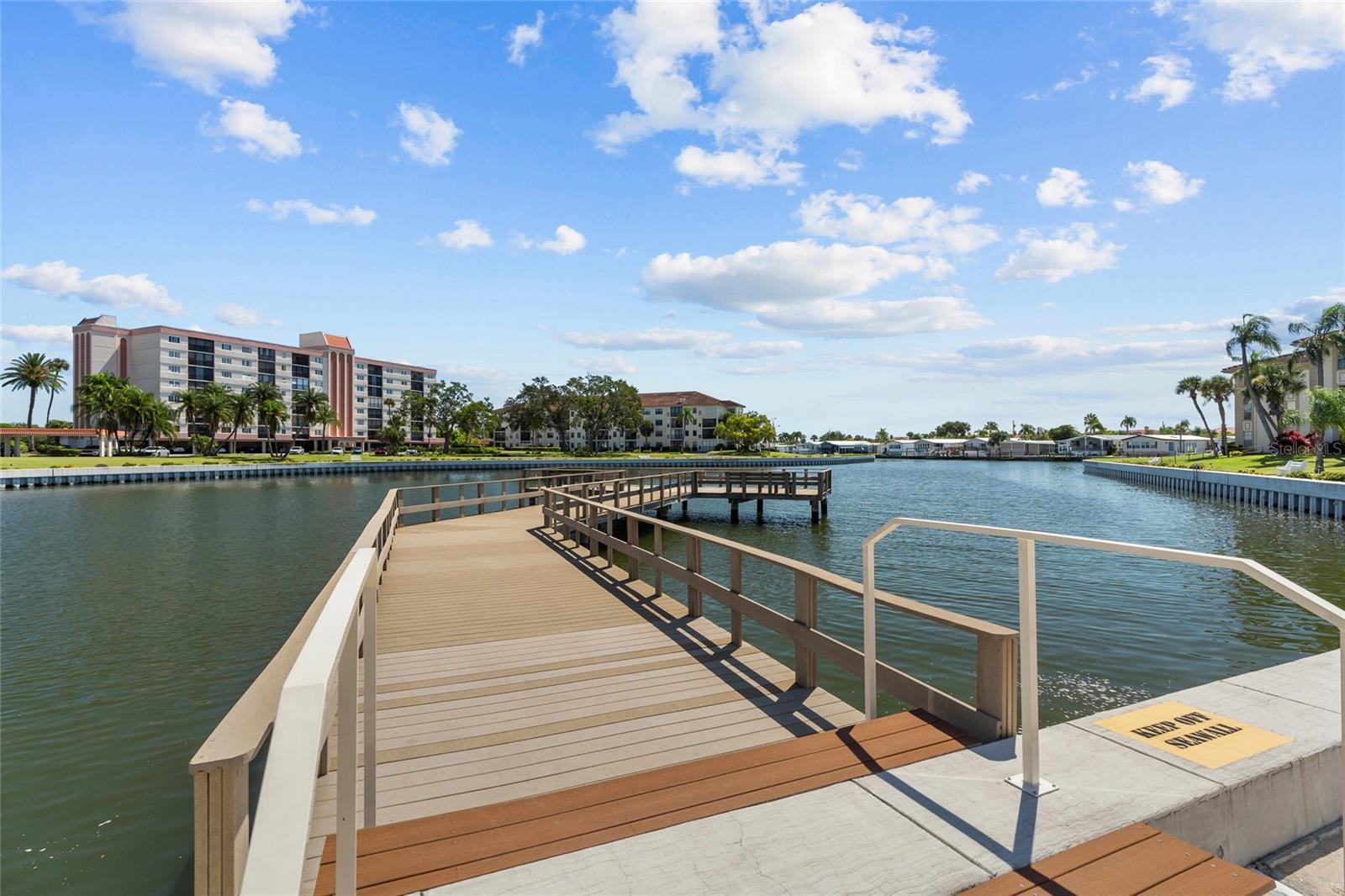 Image 35 of 44 For 19029 Us Highway 19 N 27e