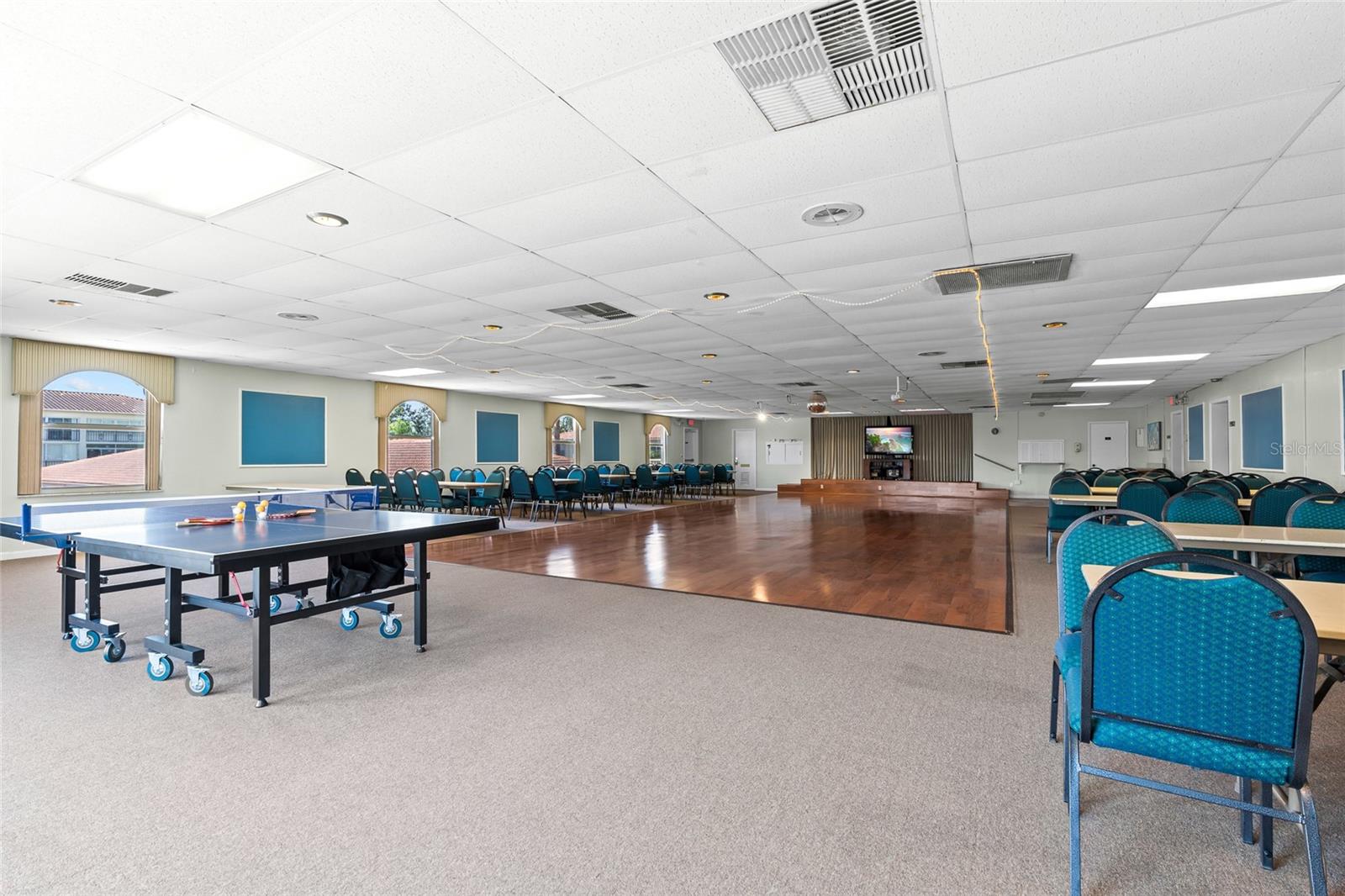 Image 39 of 44 For 19029 Us Highway 19 N 27e