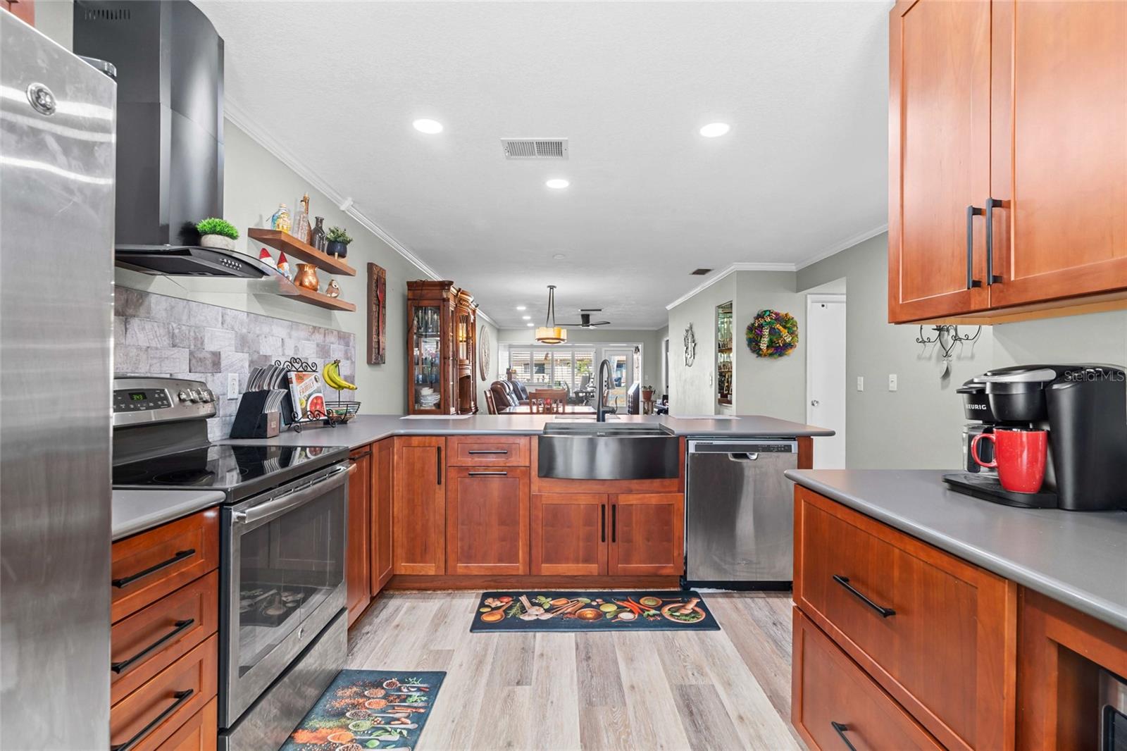 Image 6 of 44 For 19029 Us Highway 19 N 27e