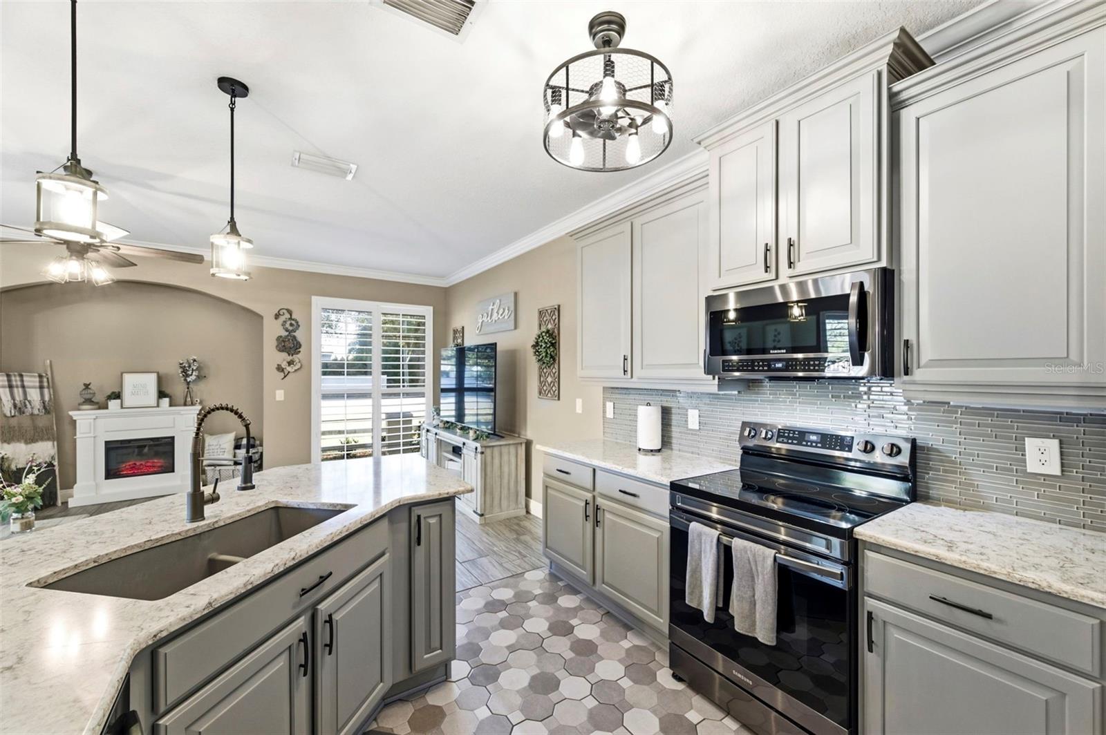 Image 12 of 47 For 8408 Shallow Creek Court