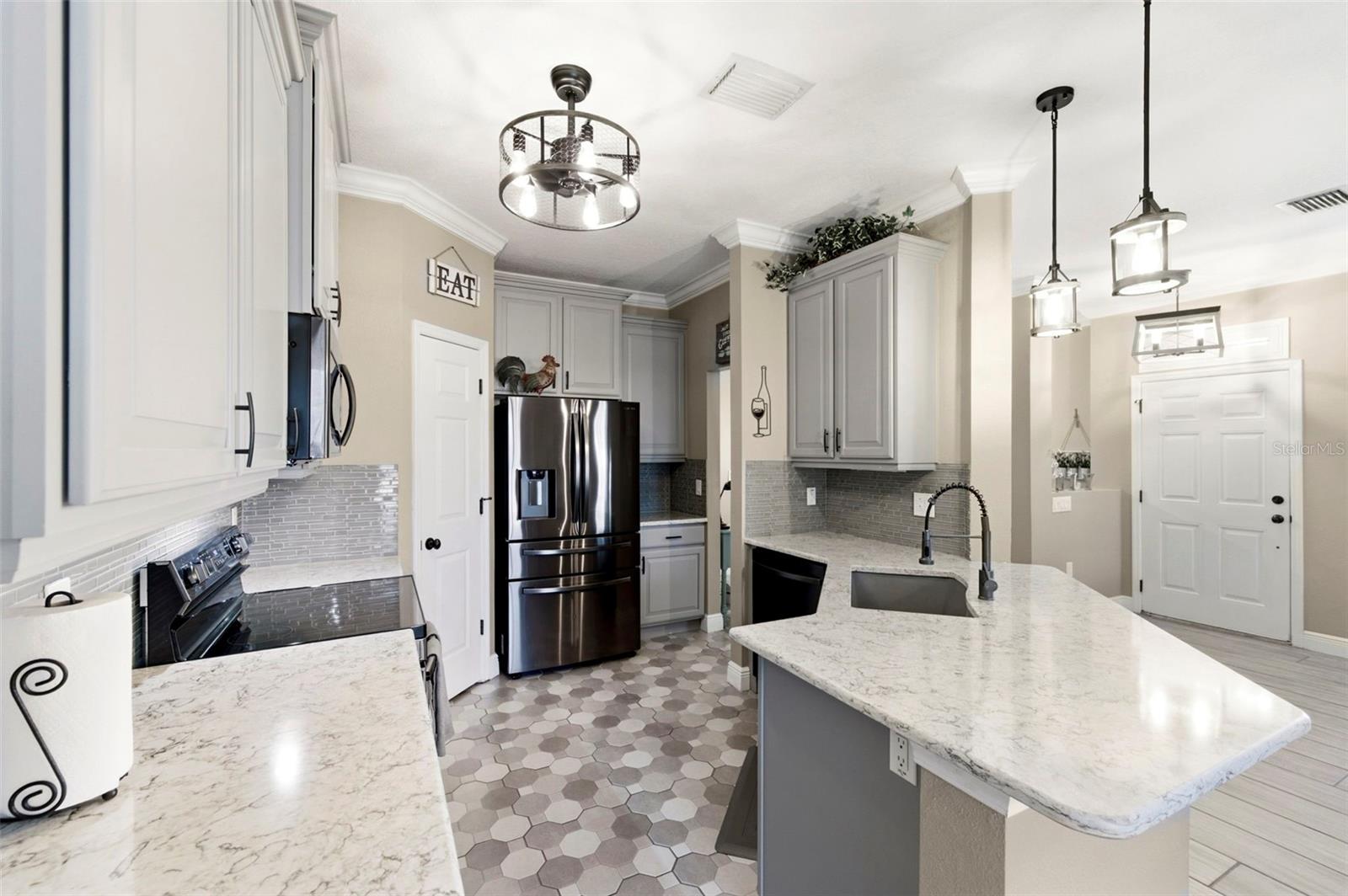 Image 14 of 47 For 8408 Shallow Creek Court