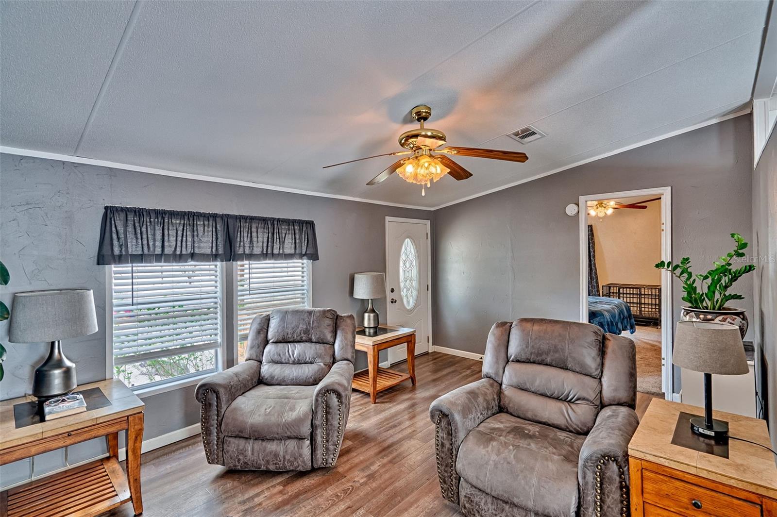 Image 11 of 50 For 664 748th Avenue