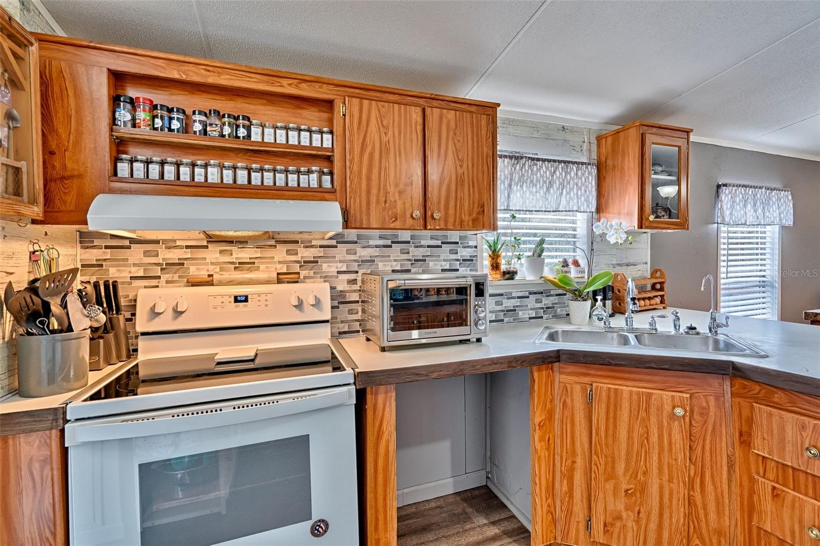 Image 15 of 50 For 664 748th Avenue