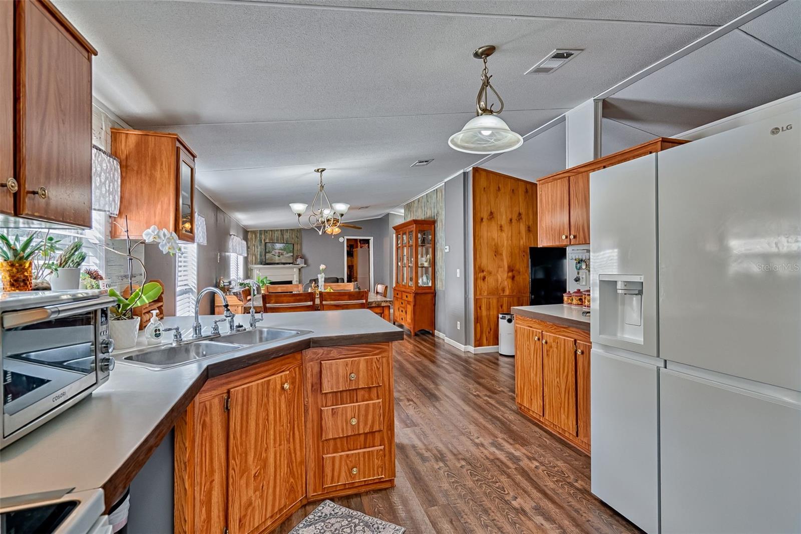 Image 16 of 50 For 664 748th Avenue