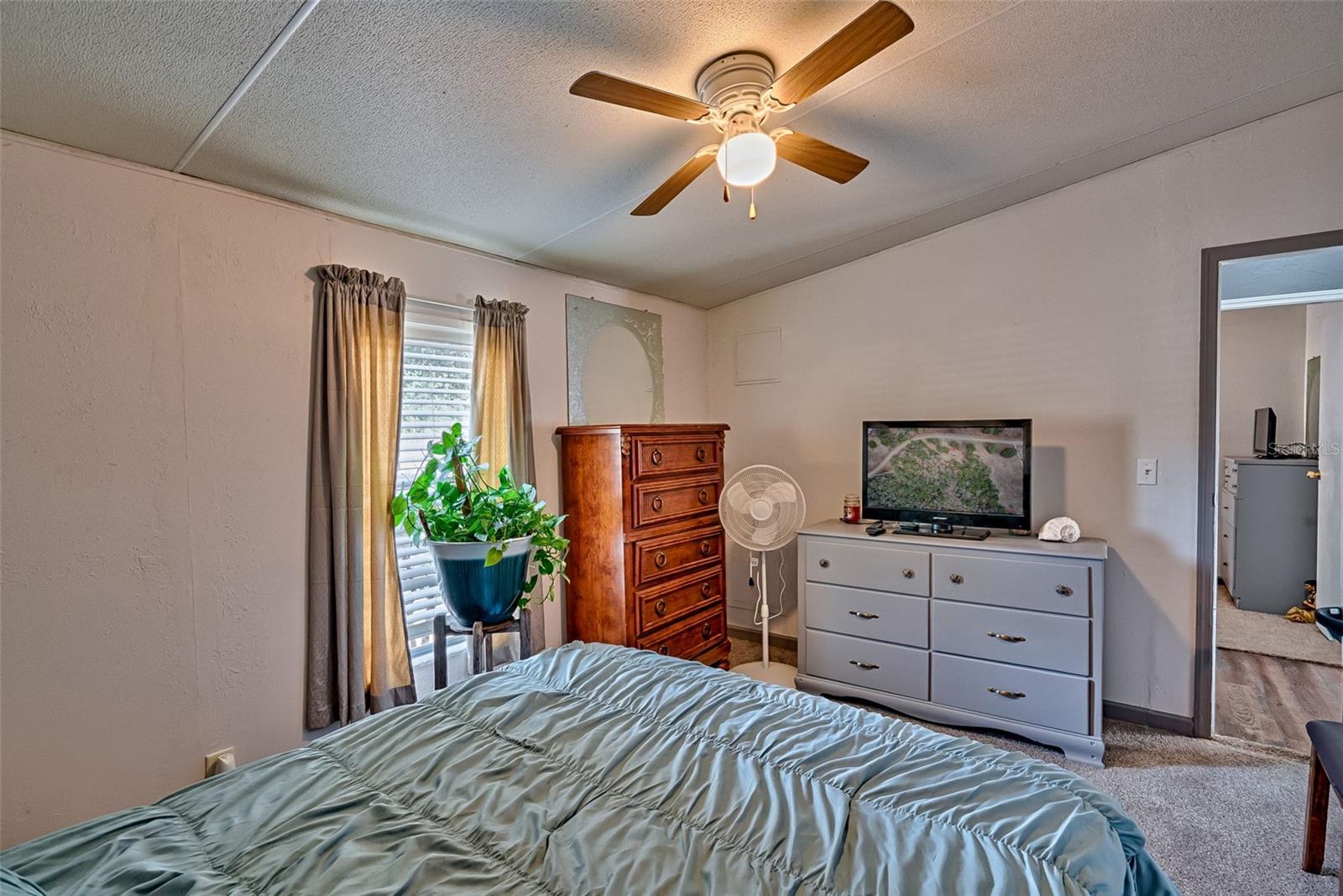 Image 25 of 50 For 664 748th Avenue