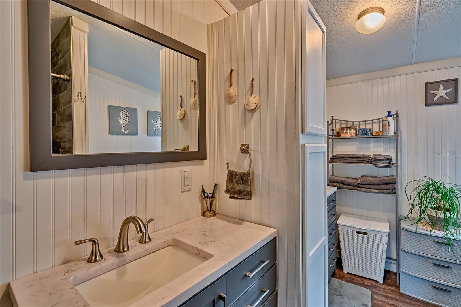 Image 26 of 50 For 664 748th Avenue