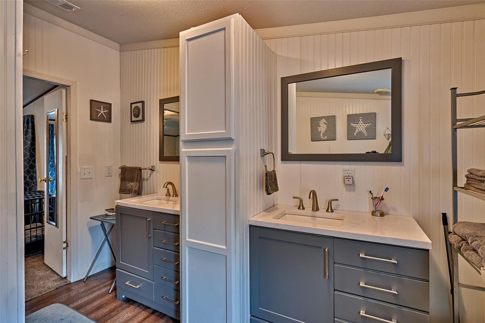 Image 27 of 50 For 664 748th Avenue