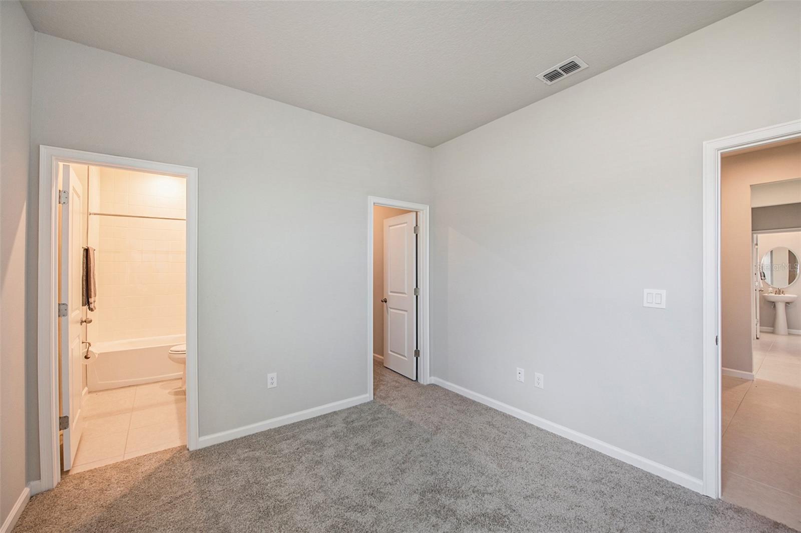 Image 16 of 53 For 2326 Village Amble Loop