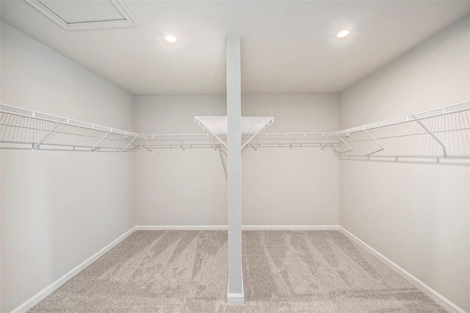 Image 17 of 53 For 2326 Village Amble Loop