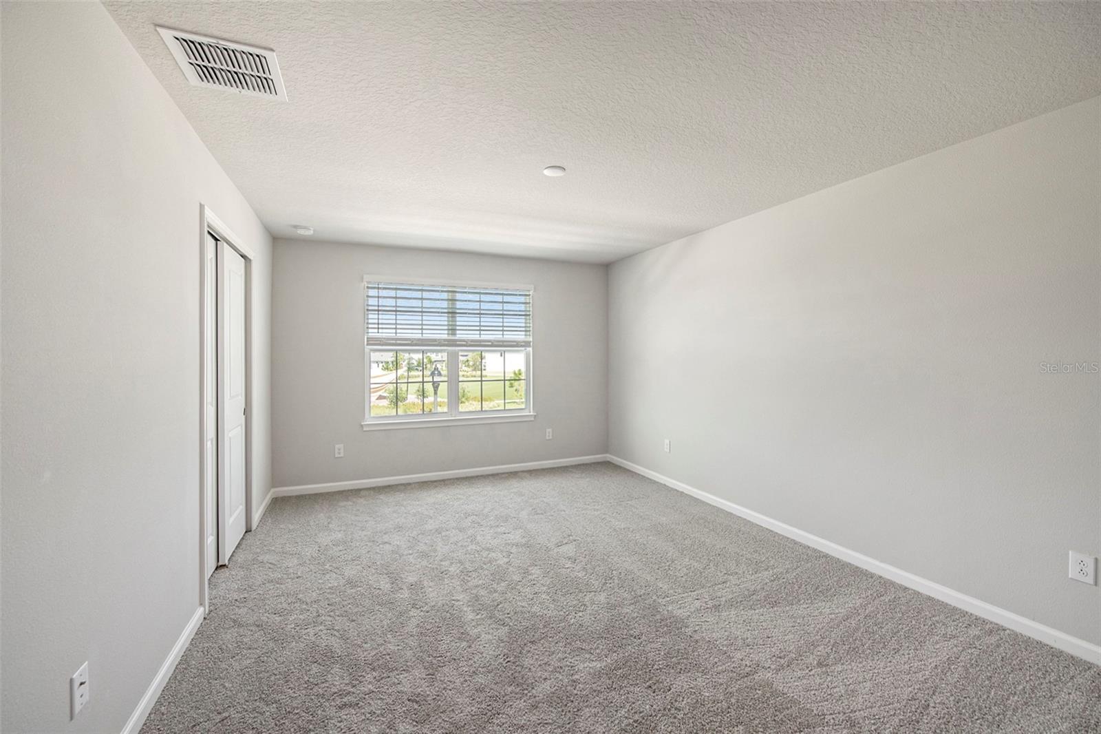 Image 19 of 53 For 2326 Village Amble Loop