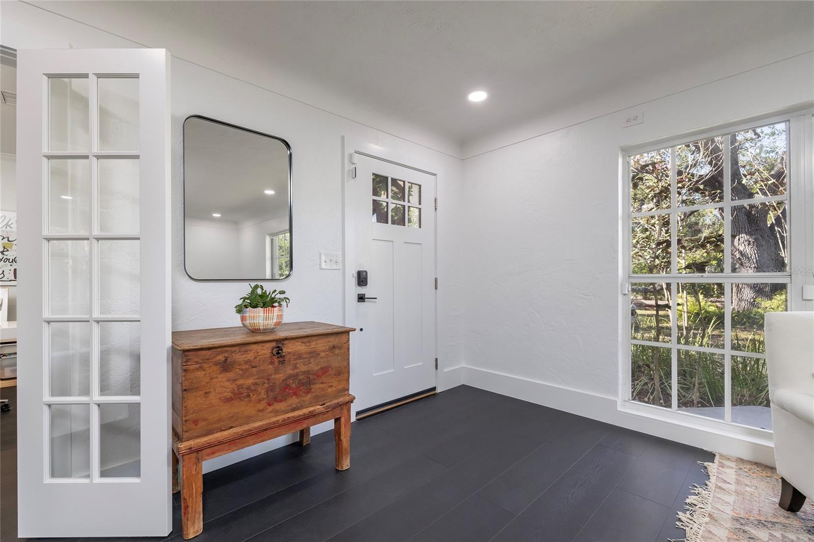 Image 10 of 81 For 1433 Park Street N