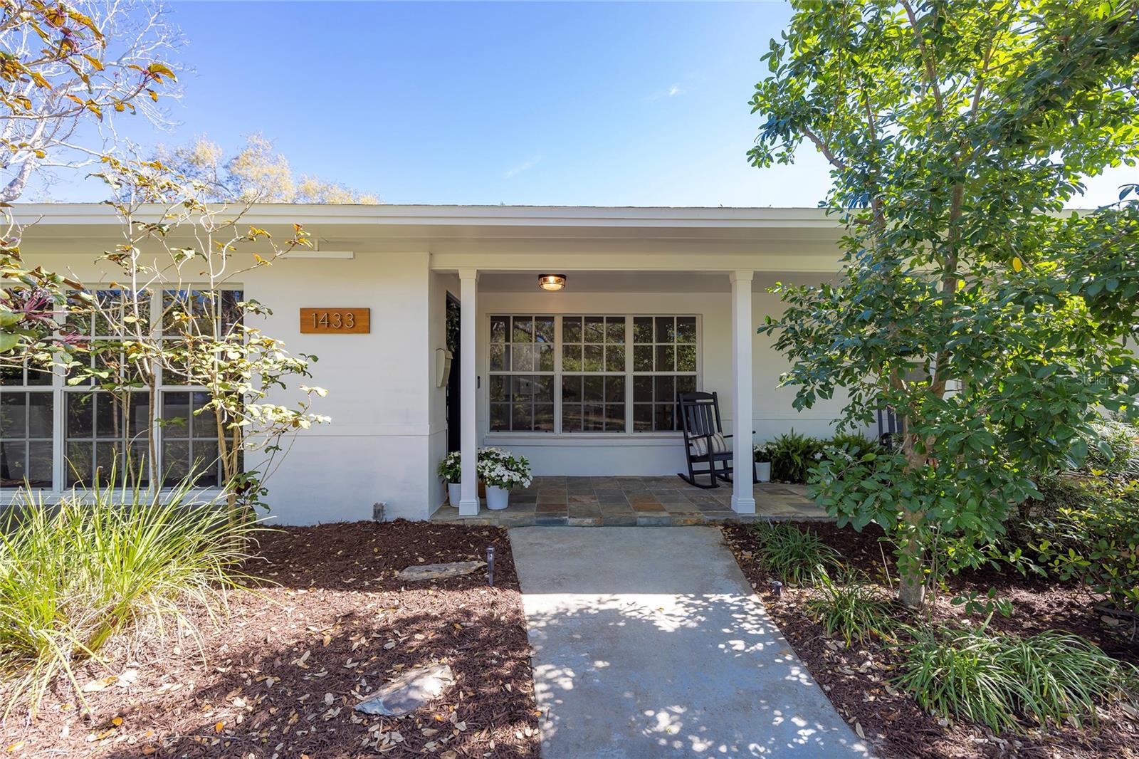 Image 3 of 81 For 1433 Park Street N