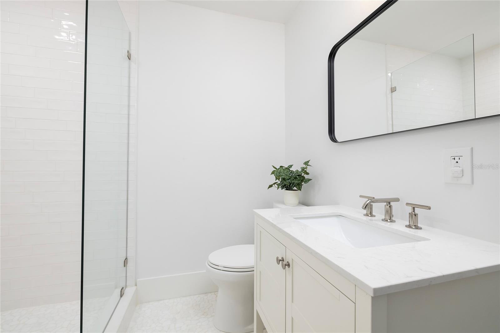 Image 31 of 81 For 1433 Park Street N