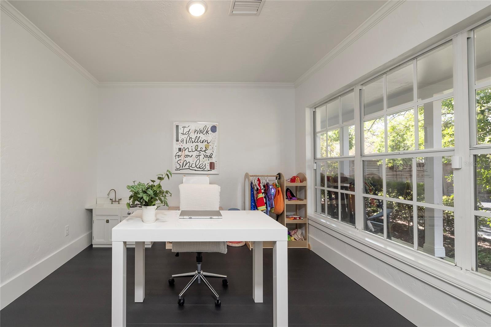 Image 33 of 81 For 1433 Park Street N