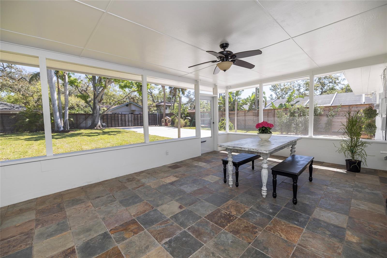 Image 39 of 81 For 1433 Park Street N