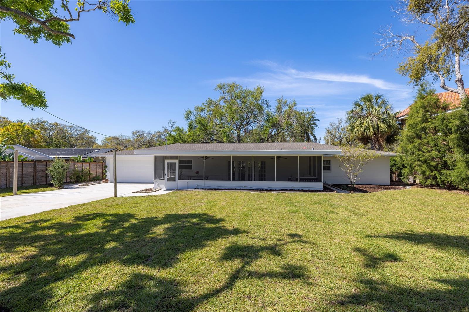 Image 49 of 81 For 1433 Park Street N