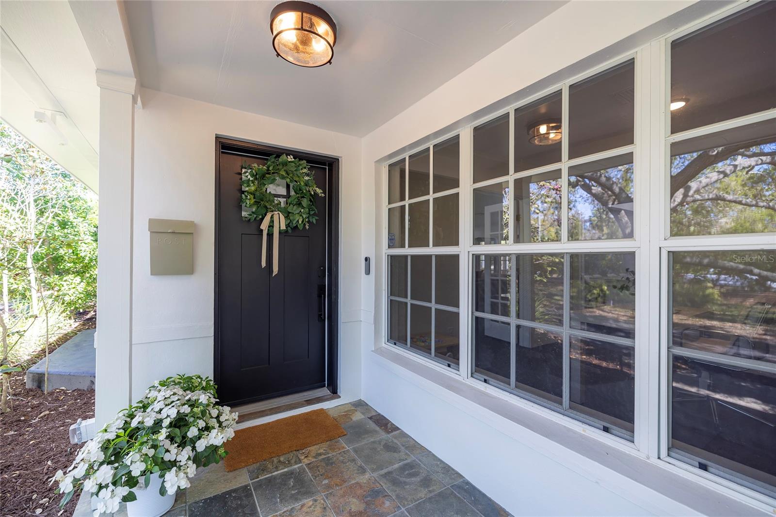 Image 5 of 81 For 1433 Park Street N