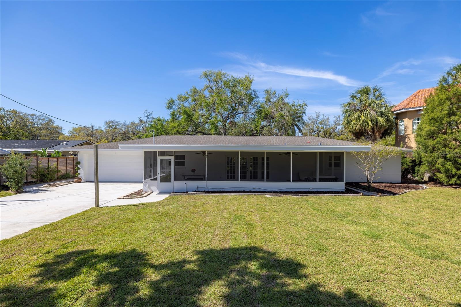 Image 60 of 81 For 1433 Park Street N