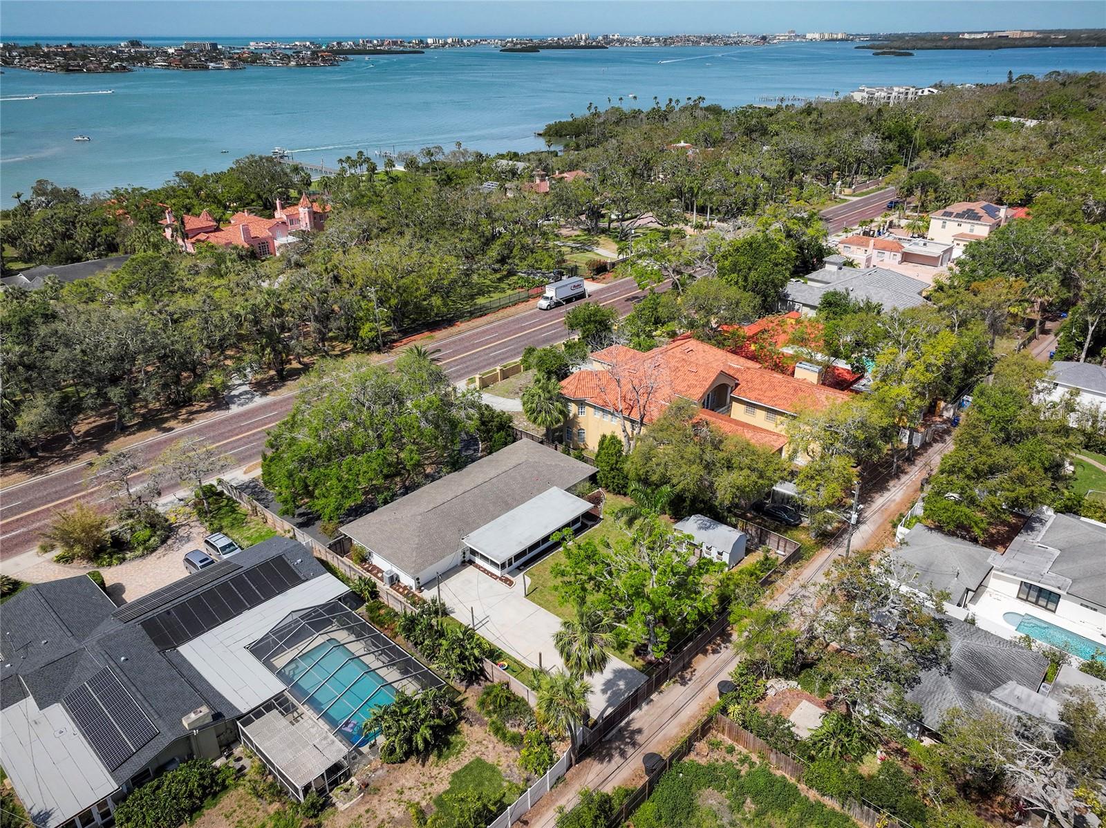 Image 62 of 81 For 1433 Park Street N