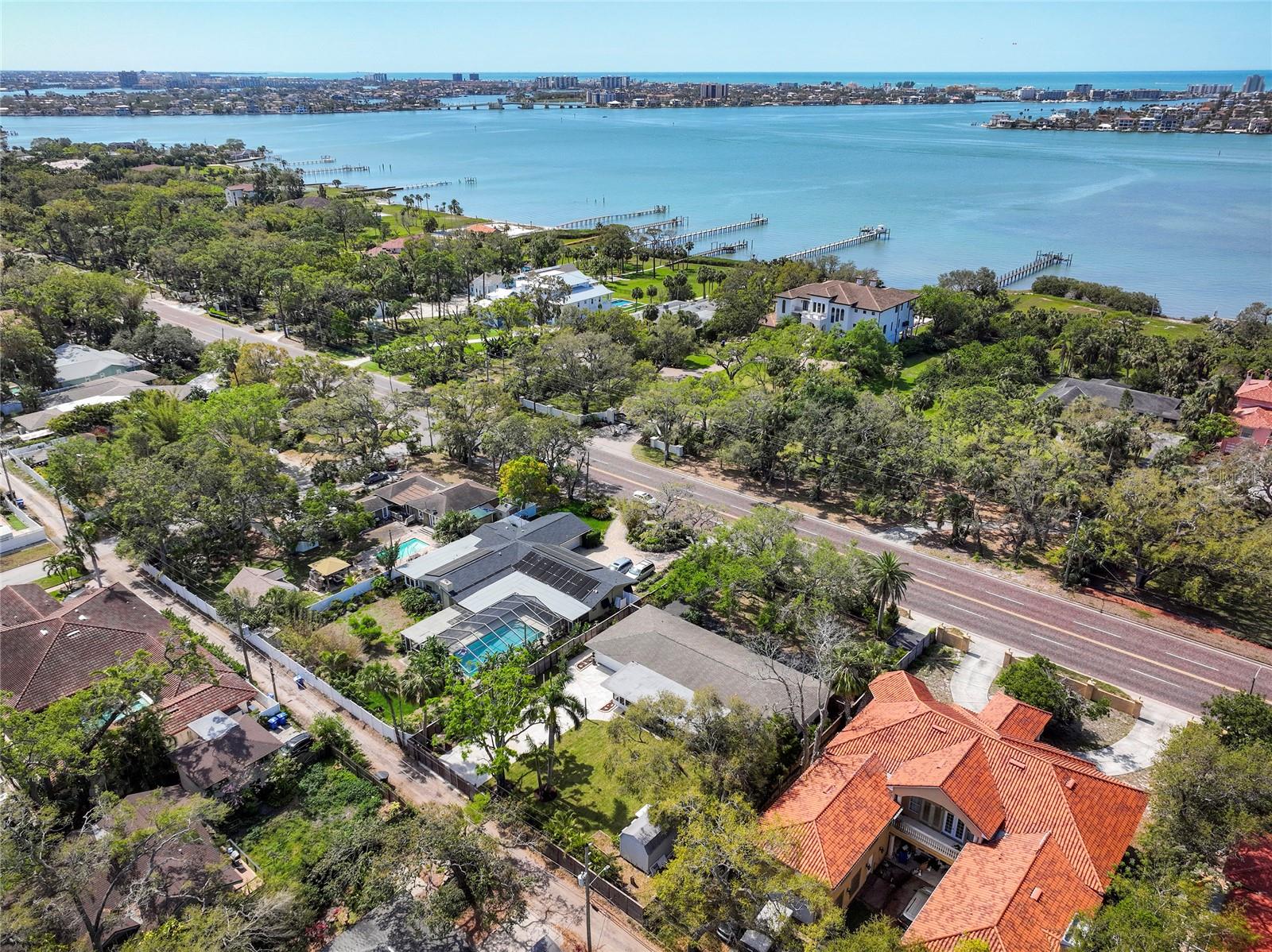 Image 64 of 81 For 1433 Park Street N