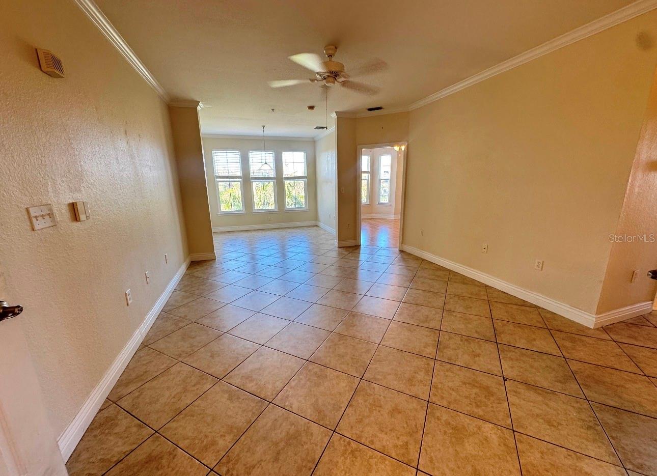 Image 4 of 26 For 2755 Via Capri  1220