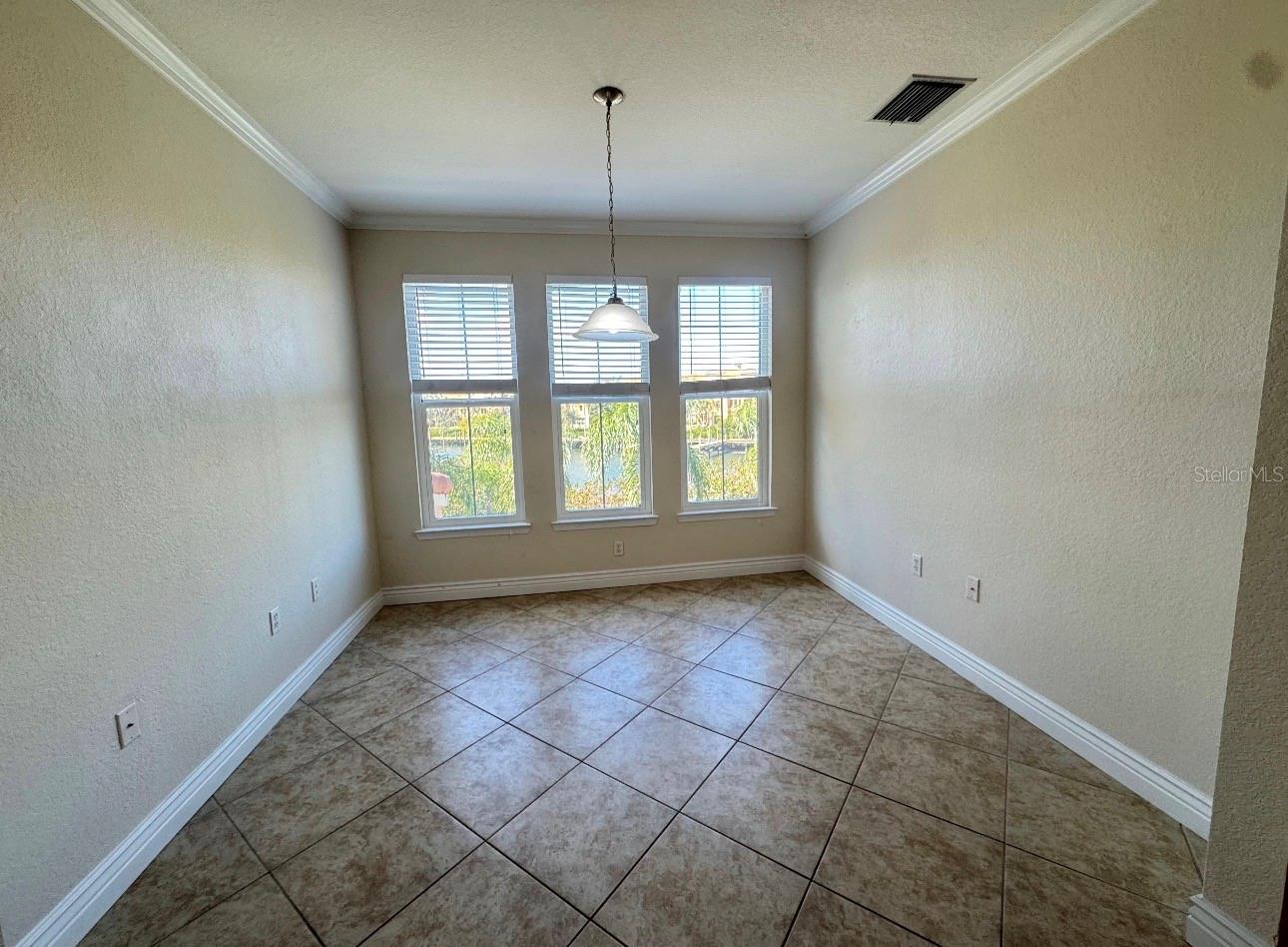 Image 6 of 26 For 2755 Via Capri  1220