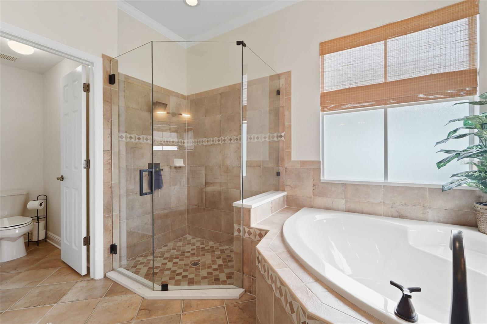 Image 20 of 47 For 8522 Westerland Drive