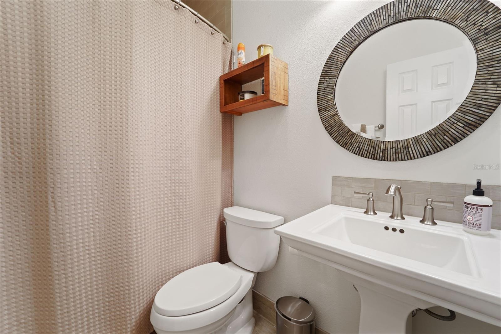 Image 26 of 47 For 8522 Westerland Drive