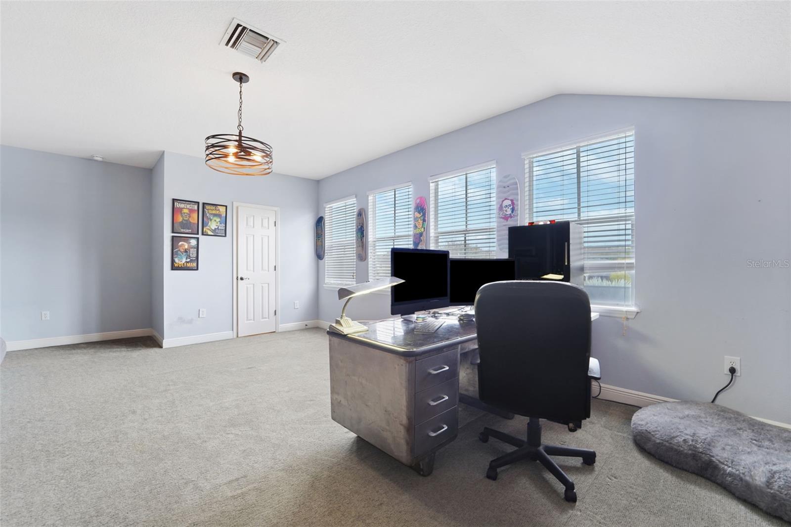 Image 28 of 47 For 8522 Westerland Drive