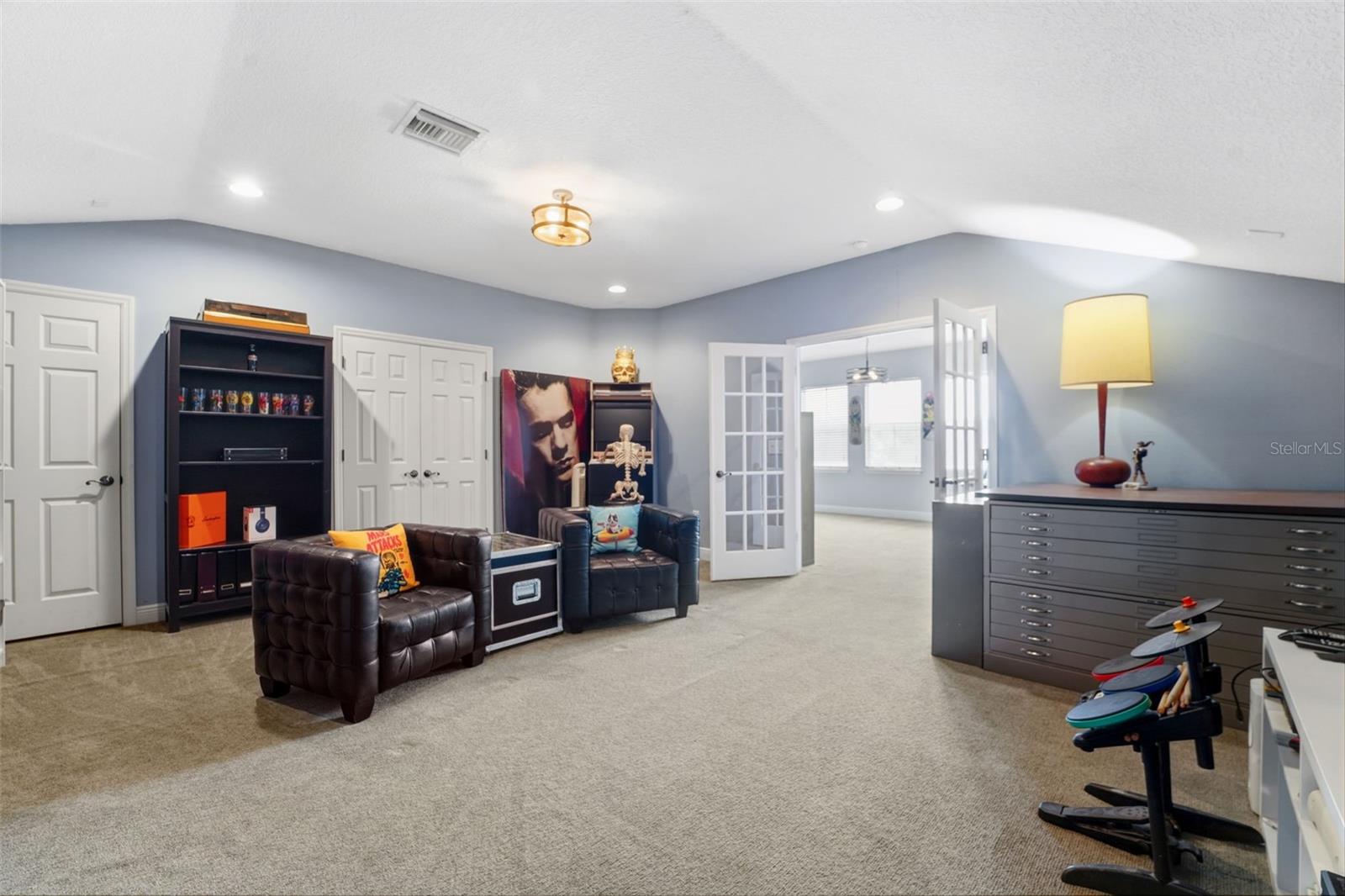 Image 32 of 47 For 8522 Westerland Drive