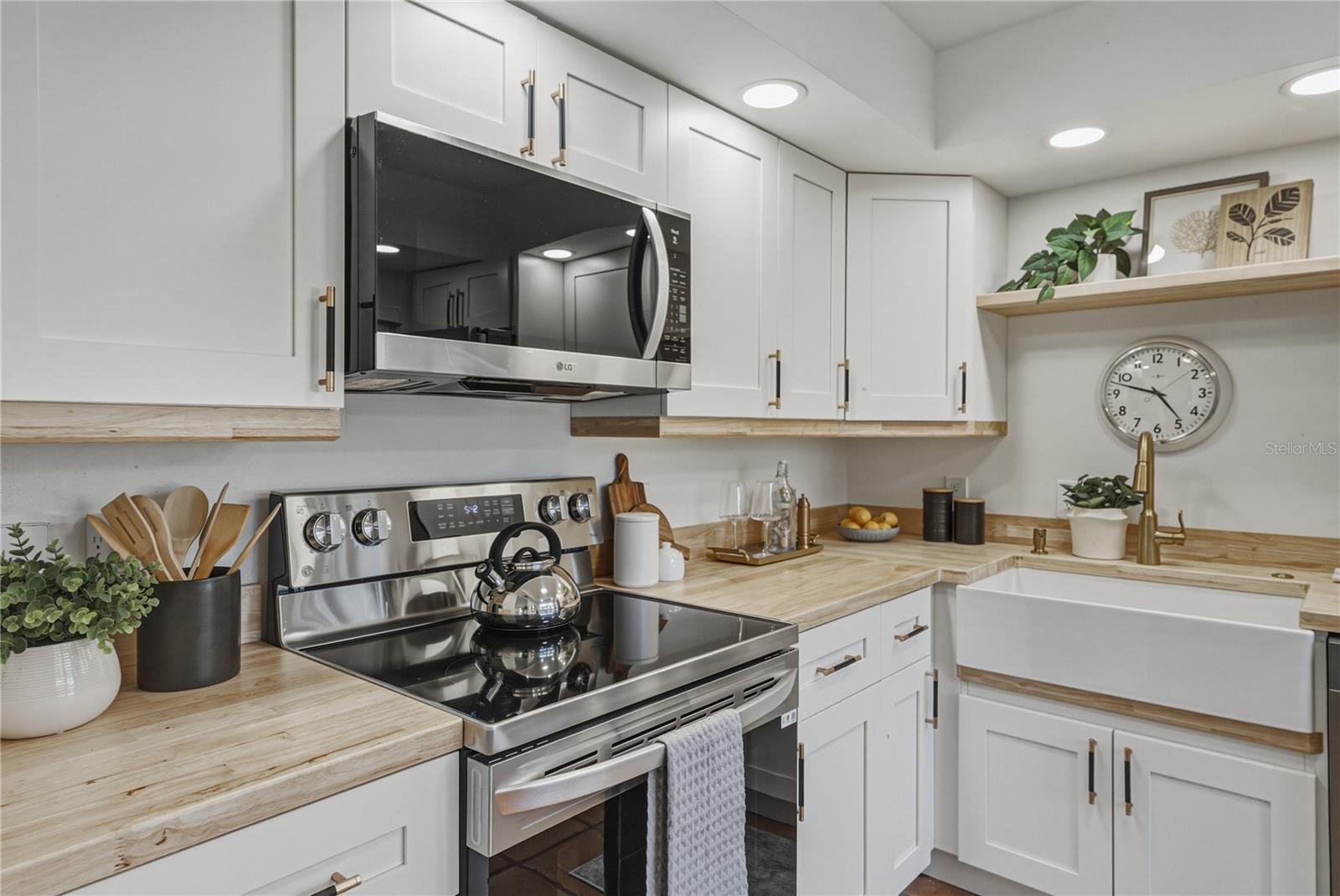 Image 10 of 100 For 4306 Harbor House Drive