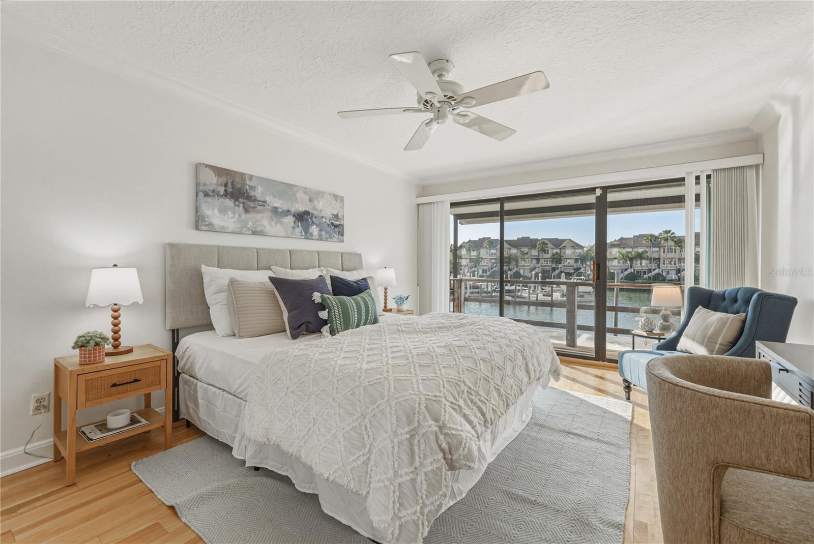 Image 30 of 100 For 4306 Harbor House Drive