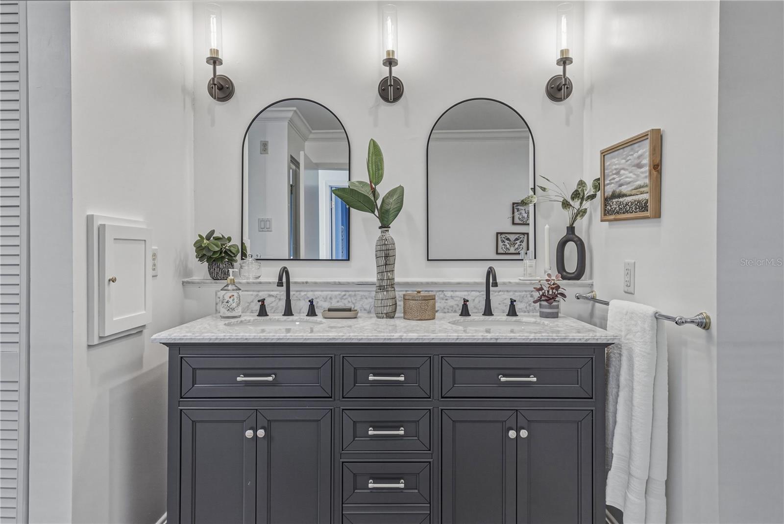 Image 43 of 100 For 4306 Harbor House Drive